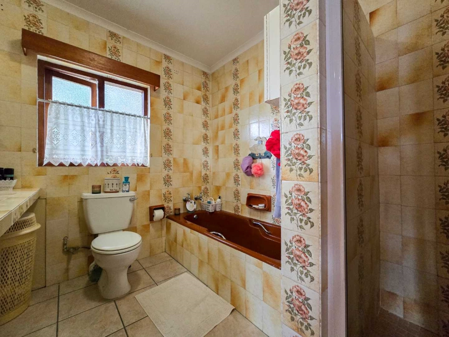 3 Bedroom Property for Sale in Stilbaai Wes Western Cape